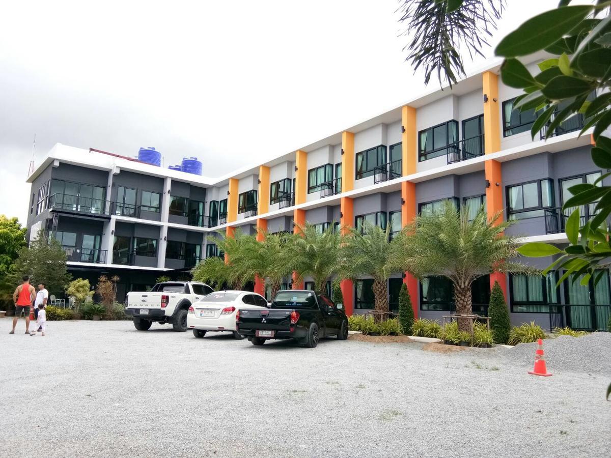 Sor Kor Sor Resort Sattahip Extérieur photo
